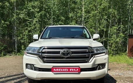 Toyota Land Cruiser 200, 2016 год, 6 100 000 рублей, 8 фотография