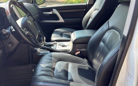 Toyota Land Cruiser 200, 2016 год, 6 100 000 рублей, 24 фотография