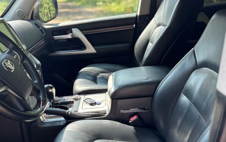 Toyota Land Cruiser 200, 2016 год, 6 100 000 рублей, 31 фотография