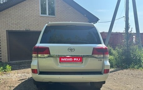 Toyota Land Cruiser 200, 2016 год, 6 100 000 рублей, 9 фотография