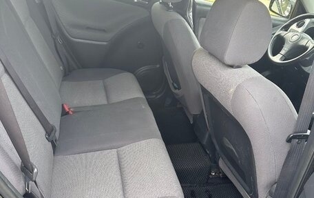 Toyota Matrix, 2003 год, 650 000 рублей, 7 фотография