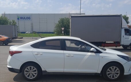 Hyundai Solaris II рестайлинг, 2020 год, 1 050 000 рублей, 10 фотография
