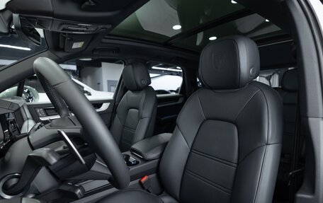 Porsche Cayenne III, 2025 год, 16 390 000 рублей, 10 фотография