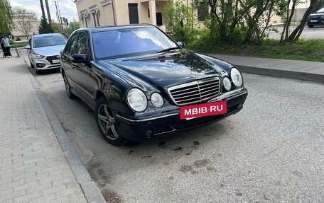 Mercedes-Benz E-Класс, 2001 год, 1 300 000 рублей, 7 фотография