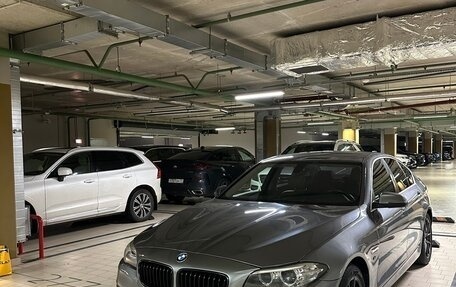 BMW 5 серия, 2013 год, 1 950 000 рублей, 2 фотография
