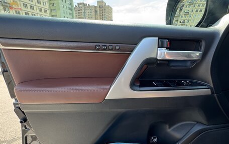 Toyota Land Cruiser 200, 2017 год, 7 500 000 рублей, 8 фотография