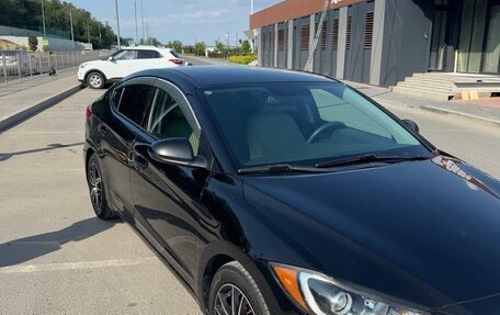 Hyundai Elantra VI рестайлинг, 2016 год, 1 300 000 рублей, 9 фотография
