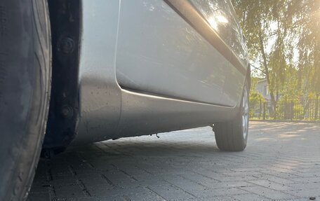 Toyota Avensis III рестайлинг, 2001 год, 335 000 рублей, 9 фотография