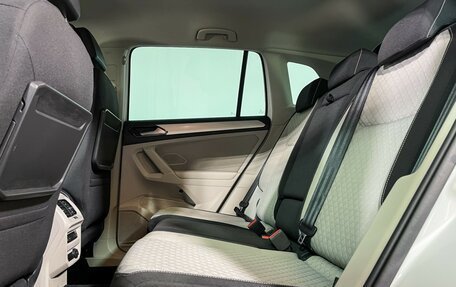 Volkswagen Tiguan II, 2017 год, 2 047 000 рублей, 10 фотография