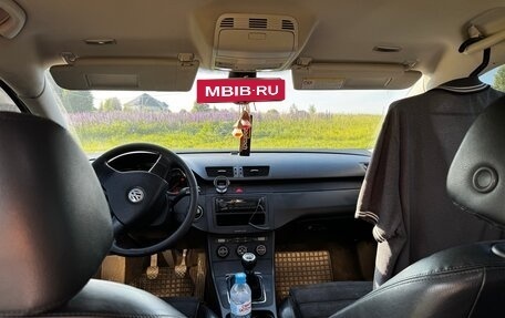Volkswagen Passat B6, 2006 год, 715 000 рублей, 20 фотография