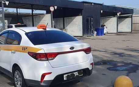 KIA Rio IV, 2018 год, 819 000 рублей, 6 фотография