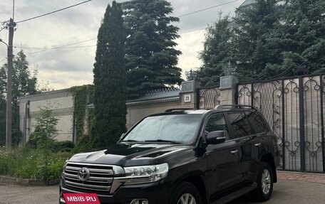 Toyota Land Cruiser 200, 2018 год, 7 200 000 рублей, 3 фотография