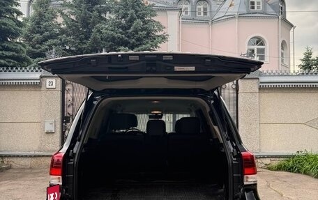 Toyota Land Cruiser 200, 2018 год, 7 200 000 рублей, 7 фотография