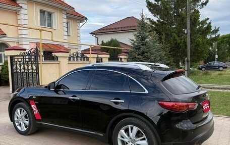 Infiniti QX70, 2014 год, 2 000 000 рублей, 1 фотография