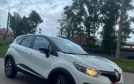 Renault Kaptur I рестайлинг, 2017 год, 1 350 000 рублей, 2 фотография