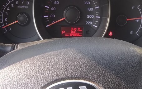 KIA Rio III рестайлинг, 2013 год, 800 000 рублей, 15 фотография