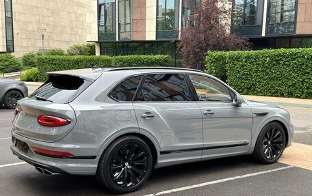 Bentley Bentayga I, 2022 год, 25 900 000 рублей, 13 фотография