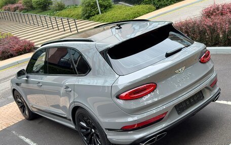 Bentley Bentayga I, 2022 год, 25 900 000 рублей, 17 фотография