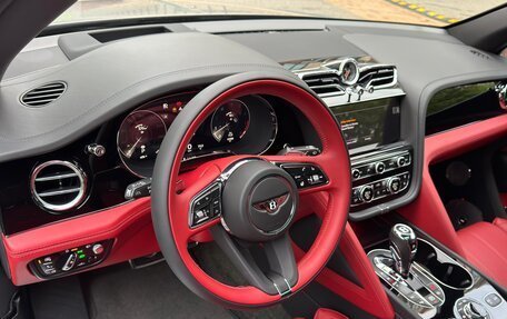 Bentley Bentayga I, 2022 год, 25 900 000 рублей, 23 фотография