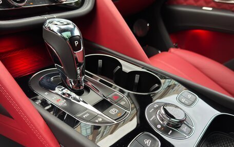 Bentley Bentayga I, 2022 год, 25 900 000 рублей, 30 фотография