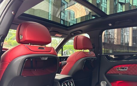 Bentley Bentayga I, 2022 год, 25 900 000 рублей, 39 фотография