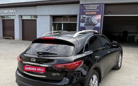 Infiniti QX70, 2014 год, 2 000 000 рублей, 9 фотография