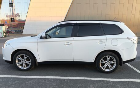Mitsubishi Outlander III рестайлинг 3, 2012 год, 1 050 000 рублей, 1 фотография