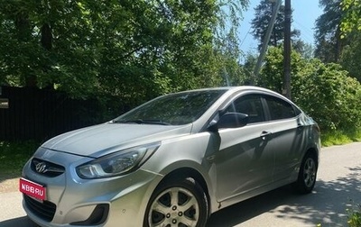 Hyundai Solaris II рестайлинг, 2013 год, 820 000 рублей, 1 фотография
