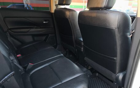Mitsubishi Outlander III рестайлинг 3, 2012 год, 1 050 000 рублей, 12 фотография