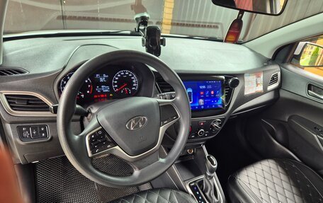 Hyundai Solaris II рестайлинг, 2021 год, 1 530 000 рублей, 9 фотография