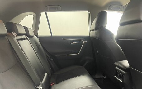 Toyota RAV4, 2021 год, 3 595 000 рублей, 13 фотография