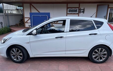 Hyundai Solaris II рестайлинг, 2012 год, 690 000 рублей, 2 фотография
