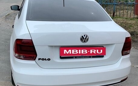 Volkswagen Polo VI (EU Market), 2015 год, 750 000 рублей, 2 фотография