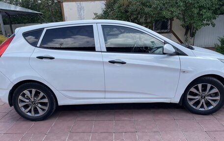 Hyundai Solaris II рестайлинг, 2012 год, 690 000 рублей, 6 фотография