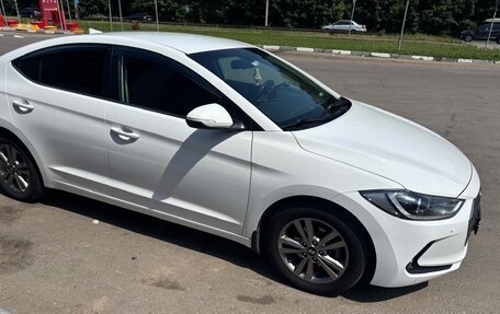 Hyundai Elantra VI рестайлинг, 2018 год, 1 900 000 рублей, 14 фотография