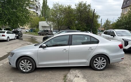 Volkswagen Jetta VI, 2011 год, 900 000 рублей, 4 фотография