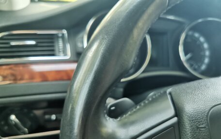Skoda Superb III рестайлинг, 2012 год, 1 300 000 рублей, 19 фотография