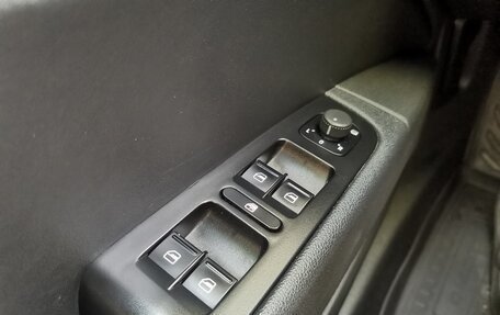 Skoda Superb III рестайлинг, 2012 год, 1 300 000 рублей, 20 фотография