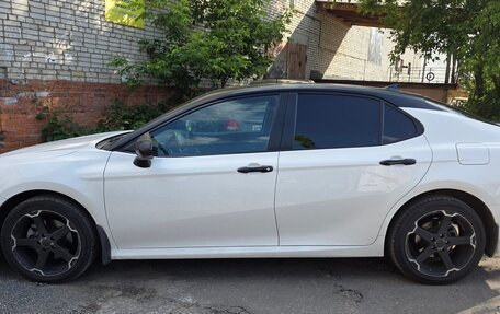 Toyota Camry, 2021 год, 2 800 000 рублей, 4 фотография