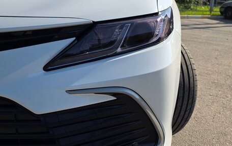 Toyota Camry, 2021 год, 2 800 000 рублей, 6 фотография