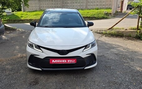 Toyota Camry, 2021 год, 2 800 000 рублей, 7 фотография