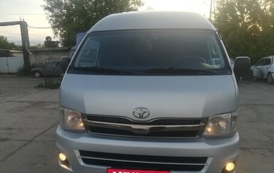 Toyota HiAce H200, 2011 год, 3 100 000 рублей, 1 фотография