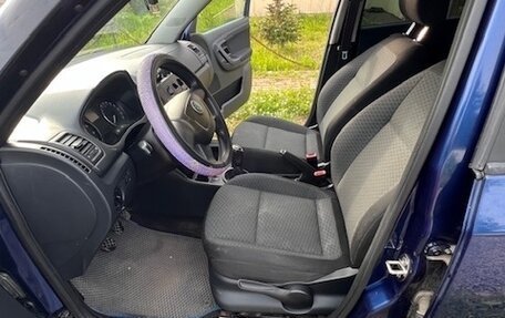 Skoda Fabia II, 2010 год, 450 000 рублей, 14 фотография