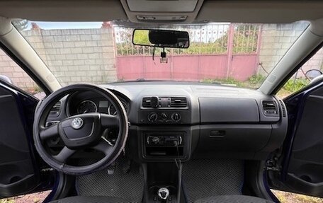 Skoda Fabia II, 2010 год, 450 000 рублей, 10 фотография