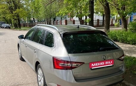 Skoda Superb III рестайлинг, 2017 год, 2 500 000 рублей, 16 фотография