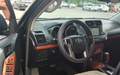 Toyota Land Cruiser Prado 150 рестайлинг 2, 2010 год, 3 100 000 рублей, 7 фотография