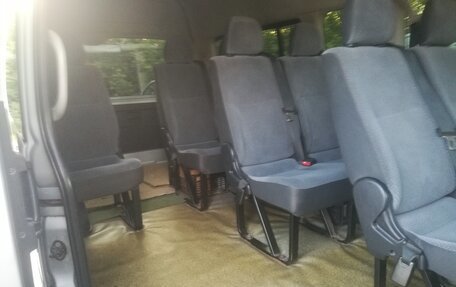 Toyota HiAce H200, 2011 год, 3 100 000 рублей, 11 фотография