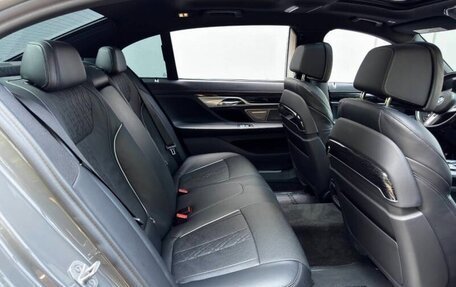 BMW 7 серия, 2022 год, 11 000 000 рублей, 16 фотография