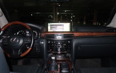Lexus LX III, 2016 год, 8 750 000 рублей, 9 фотография