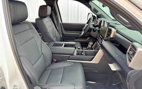 Toyota Tundra, 2025 год, 9 290 000 рублей, 13 фотография